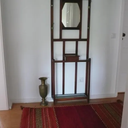 Well Located Apartment, Apartman