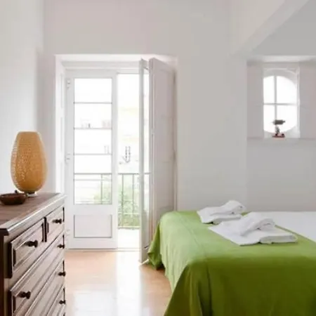 Apartman Well Located Apartment, *