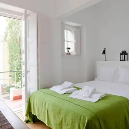 Well Located Apartment, Lisboa