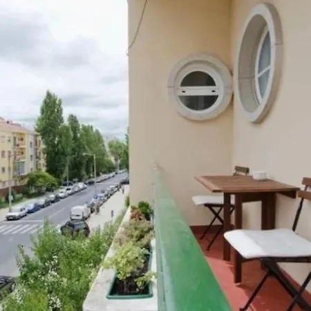 Well Located Apartment, Apartman