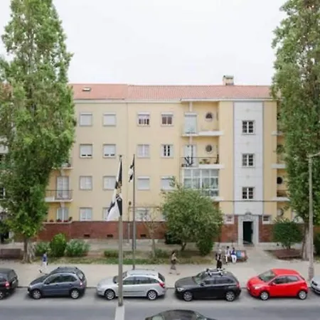 Well Located Apartment, Apartment Lisbon